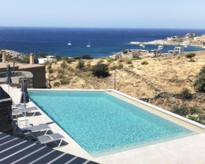 Modern home with 2 apartments, a swimming pool and sea view, in the area of Koundouros